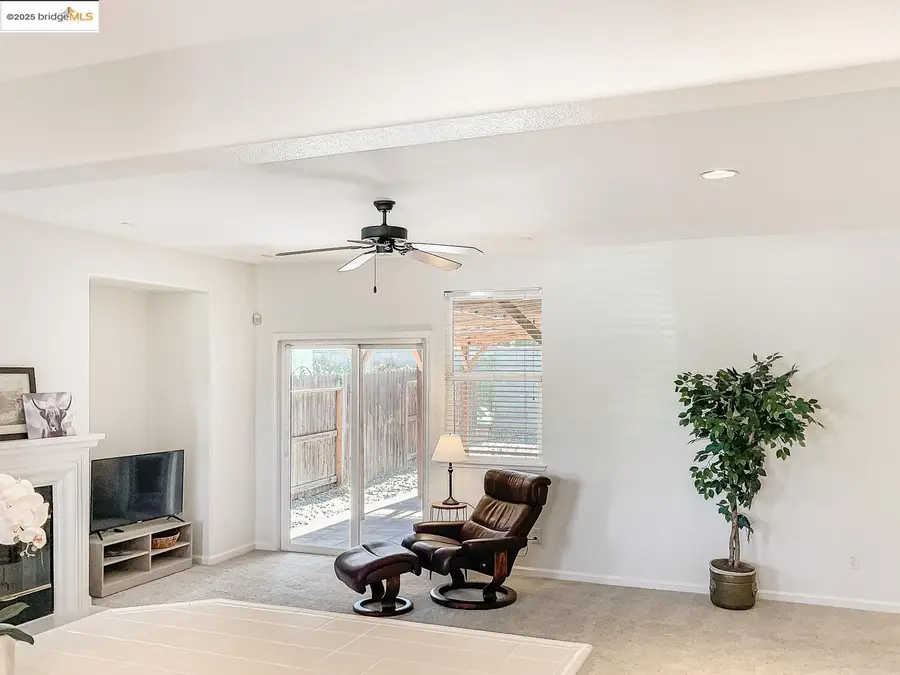 1576 Morning Glory Ln, Roseville, CA 95747 - Image #2