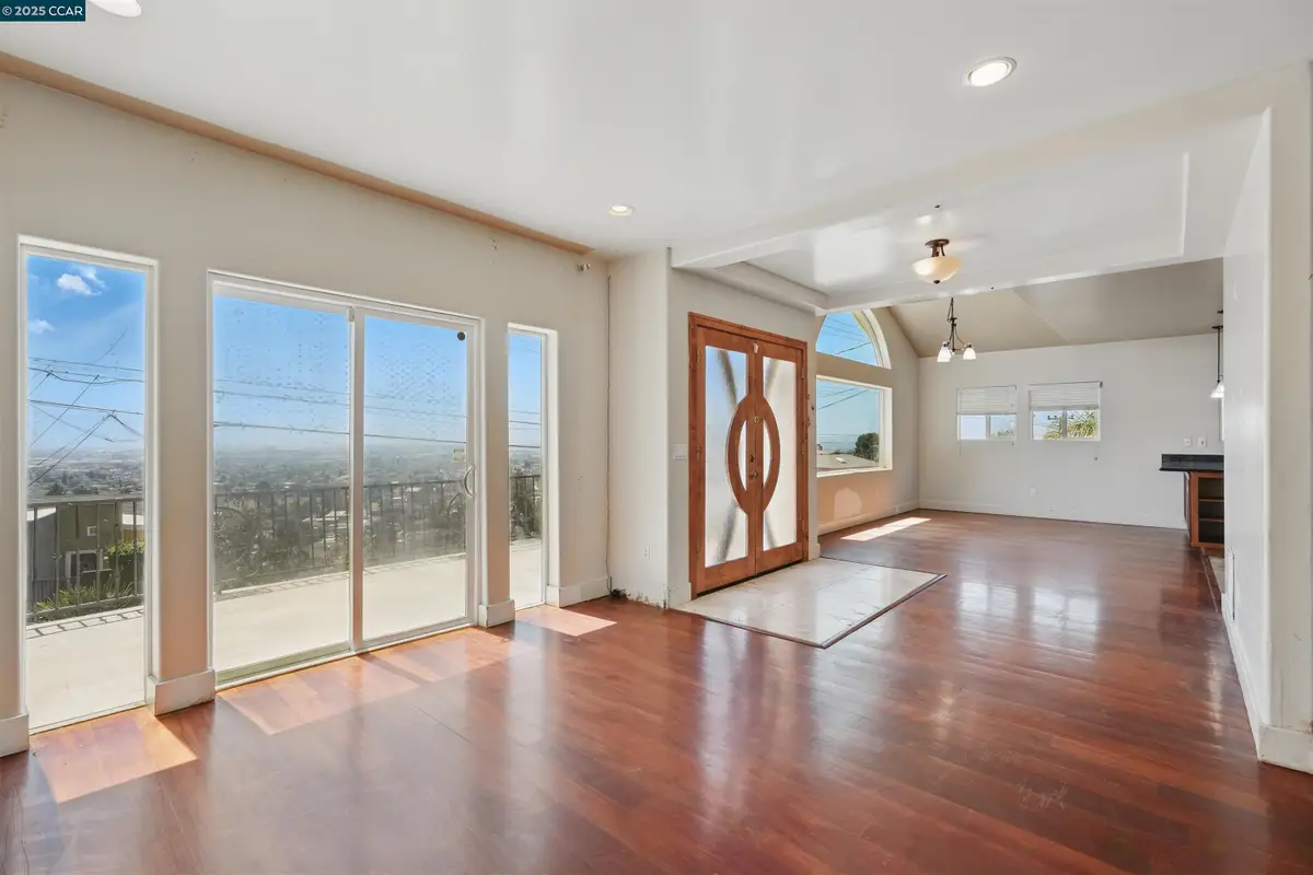 3727 Delmont Ave, Oakland, CA 94605 - Image #1