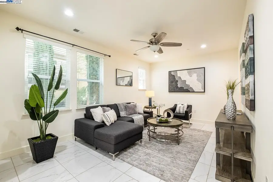 3135 Vittoria Loop, Dublin, CA 94568 - Image #3