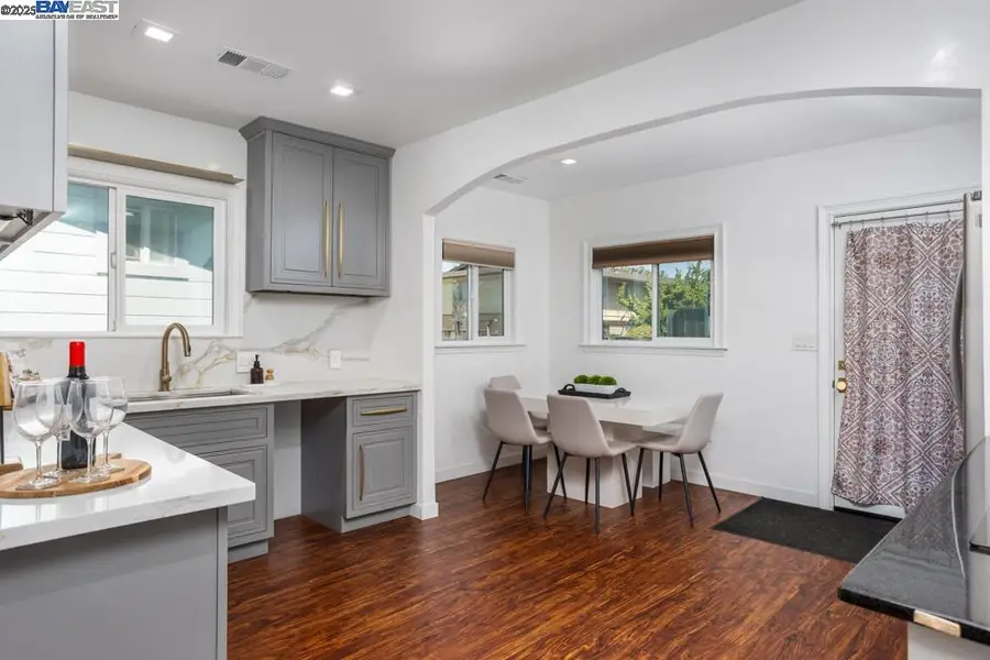 20378 Stanton Ave, Castro Valley, CA 94546 - Image #2