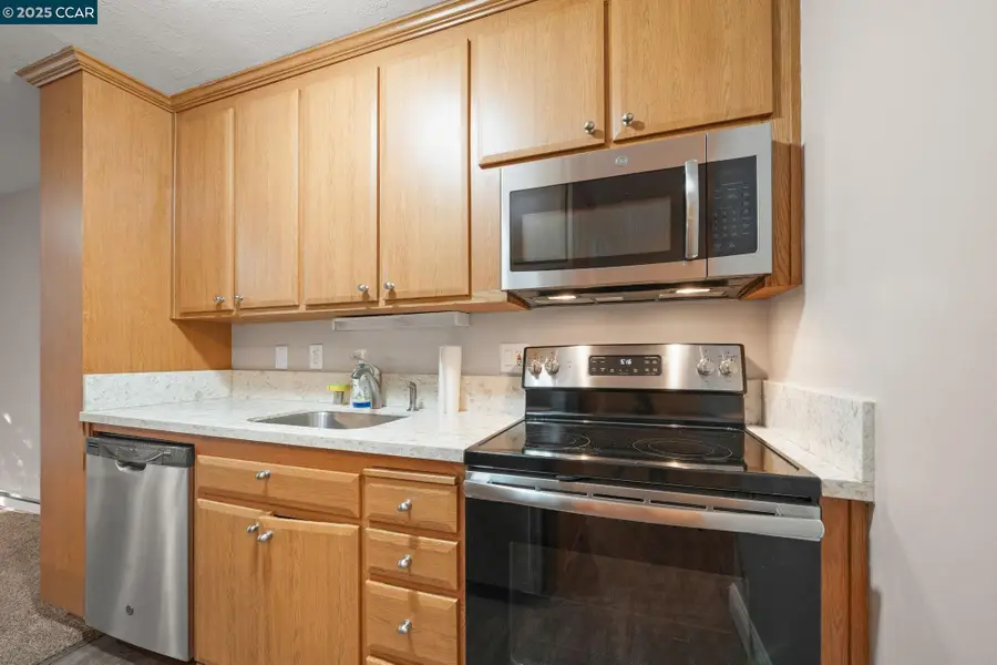 1036 Oak Grove Rd #21, Concord, CA 94518 - Image #2