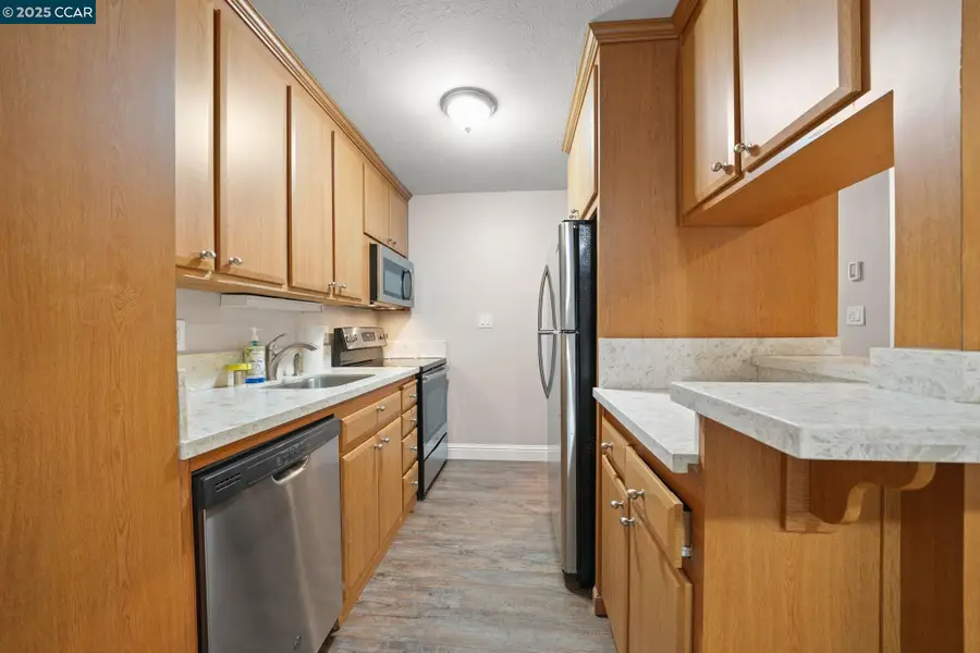 1036 Oak Grove Rd #21, Concord, CA 94518 - Image #3