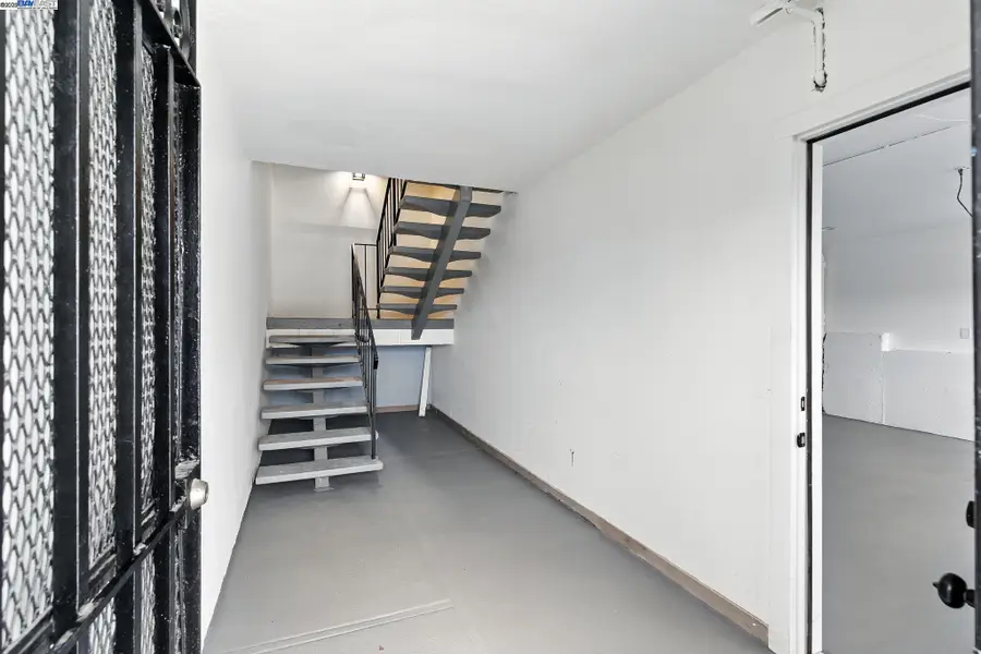 100 Byrne St, Daly City, CA 94014 - Image #3