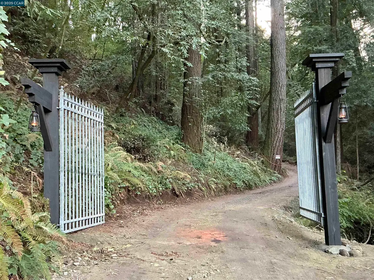 2450 Green Hill Rd, Sebastopol, CA 95472 - Image #1