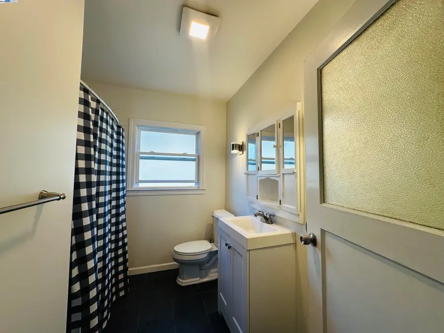 1301 60th Ave, Oakland, CA 94621 - Image #3