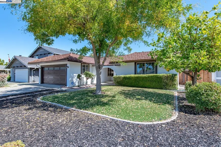 1059 Lakehurst Rd, Livermore, CA 94551 - Image #3