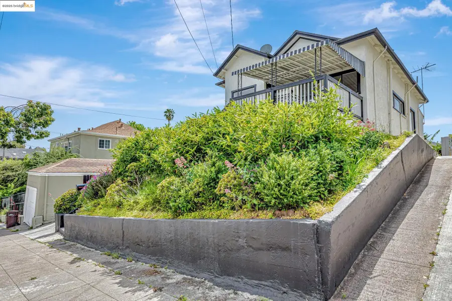 725 E 21st St, Oakland, CA 94606 - Image #3