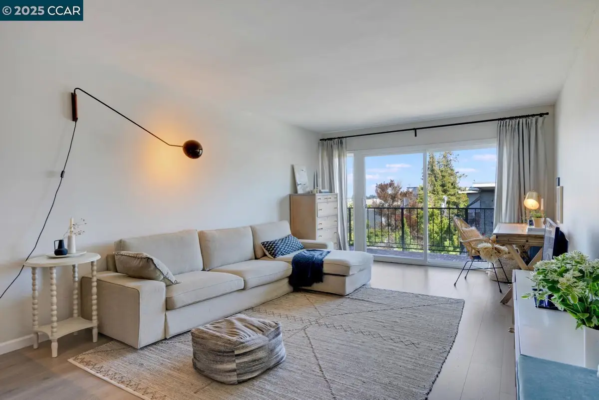 567 Oakland #305, Oakland, CA 94611 - Image #1