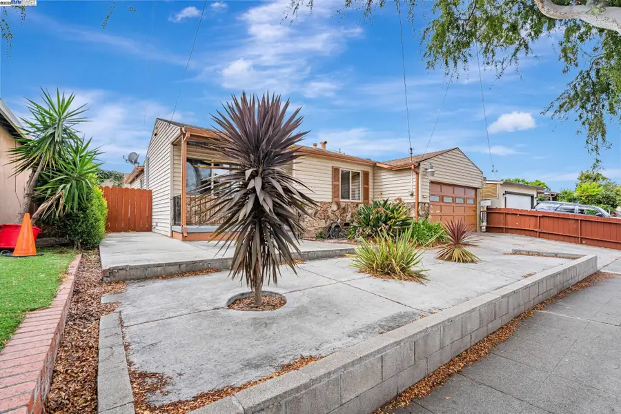 26171 Eldridge Ave, Hayward, CA 94544 - Image #2