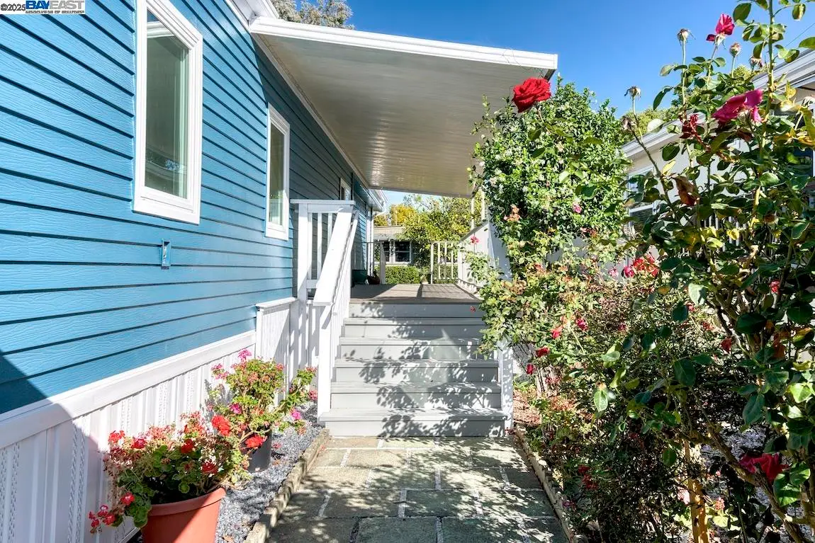 715 Seville Way, Novato, CA 94949 - Image #1