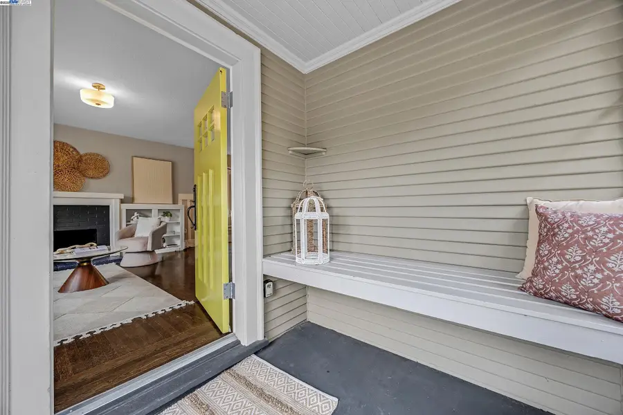 2230 Sacramento St, Berkeley, CA 94702 - Image #3