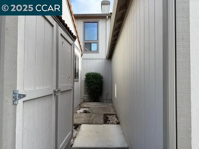 10 Tarn Ct, Hercules, CA 94547 - Image #3