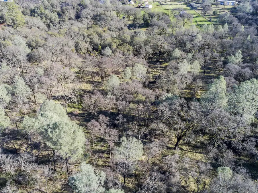 14011 Neptune Ln, Browns Valley, CA 95918 - Image #2