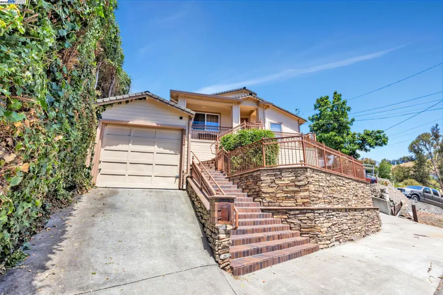2230 Sol St, Castro Valley, CA 94578 - Image #2
