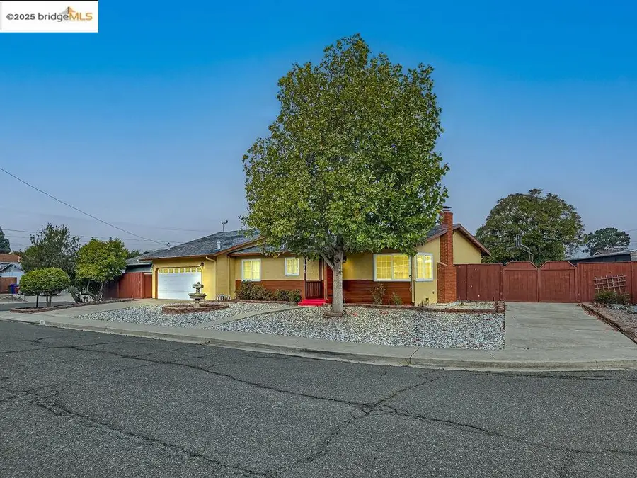 1651 Michael Dr, Pinole, CA 94564 - Image #2