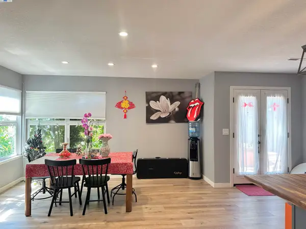 946 N Idaho St, San Mateo, CA 94401