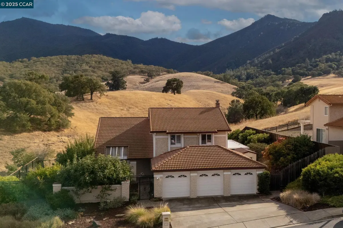 308 Mountaire Pkwy, Clayton, CA 94517 - Image #1