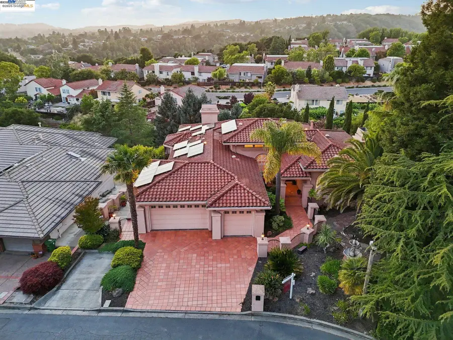 20340 Hunters Knls, Castro Valley, CA 94552 - Image #2