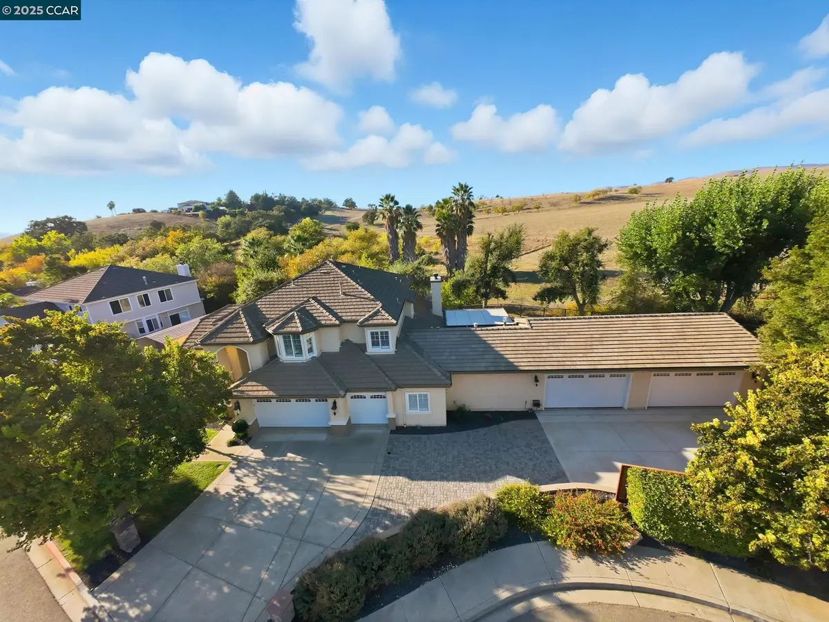 1975 Holly Creek Pl, Concord, CA 94521 - Image #1