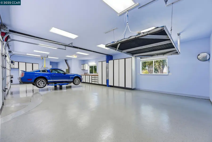 1975 Holly Creek Pl, Concord, CA 94521 - Image #3