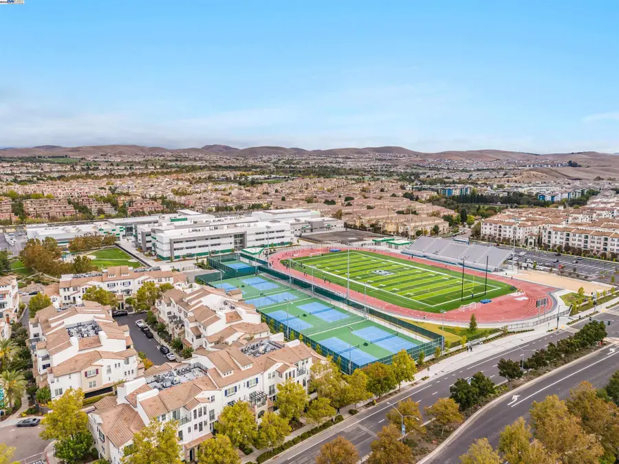 4126 Clarinbridge Cir, Dublin, CA 94568 - Image #3