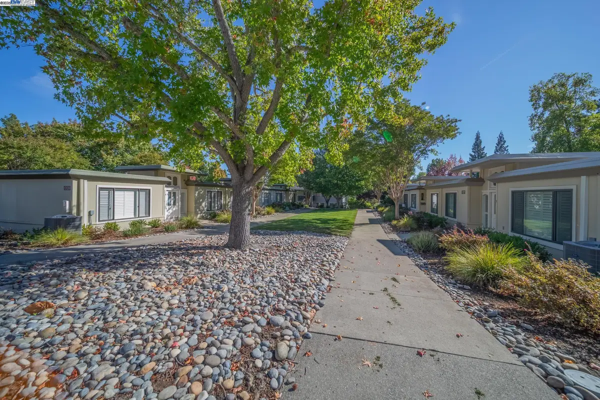 1221 Oakmont Drive #2, Walnut Creek, CA 94595 - Image #1
