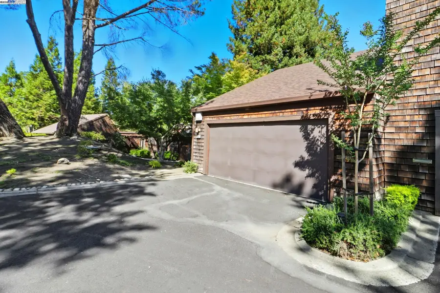 407 Wovenwood, Orinda, CA 94563 - Image #3