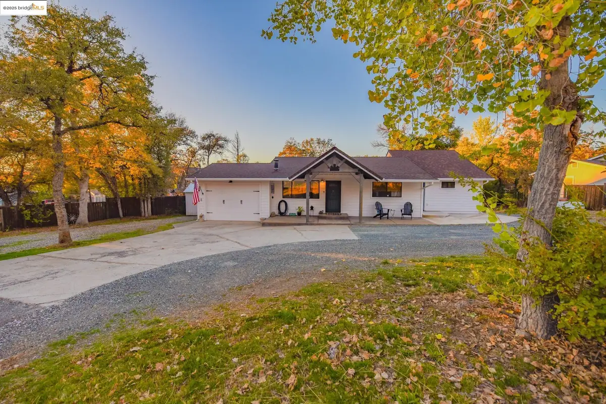 20636 Willow Springs Dr, Soulsbyville, CA 95372 - Image #1