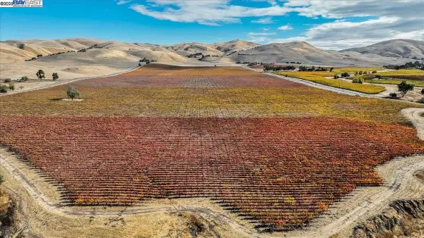 9846 Reuss Rd, Livermore, CA 94550