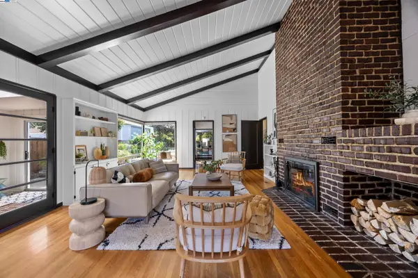 1553 Stafford Ave, Hayward, CA 94541