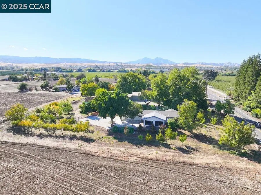 2280 Concord Ave, Brentwood, CA 94513 - Image #2