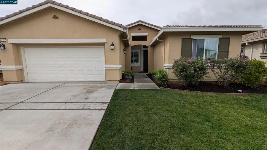 1813 Holsteiner Dr, Fairfield, CA 94534 - Image #2