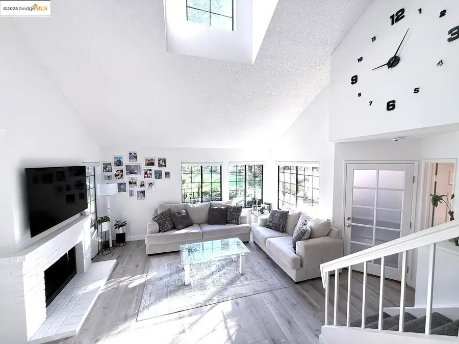 2561 Yerba Bank Ct, San Jose, CA 95121 - Image #3