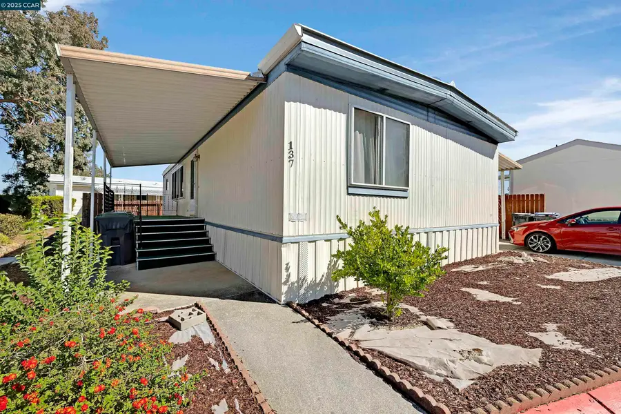 137 Valencia Dr #137, Fairfield, CA 94533 - Image #2