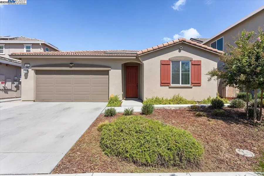 407 Sacramento St, Lathrop, CA 95330 - #2