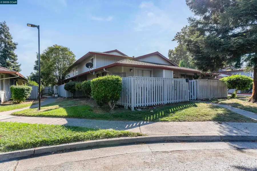 101 Villa Cir, Fairfield, CA 94533 - Image #2