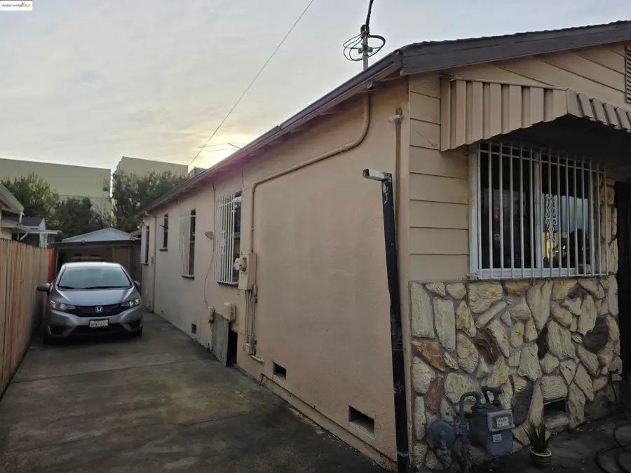9821 E St, Oakland, CA 94503 - Image #3