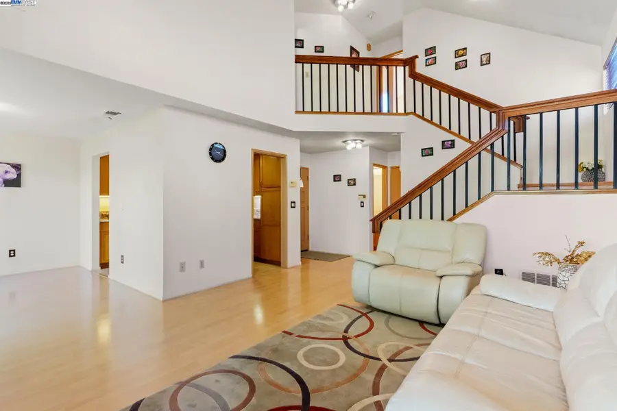 35 Leonard Ct, Alameda, CA 94502 - #2