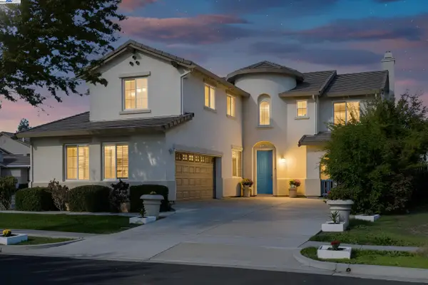 1459 Mesa Creek Dr, Patterson, CA 95363