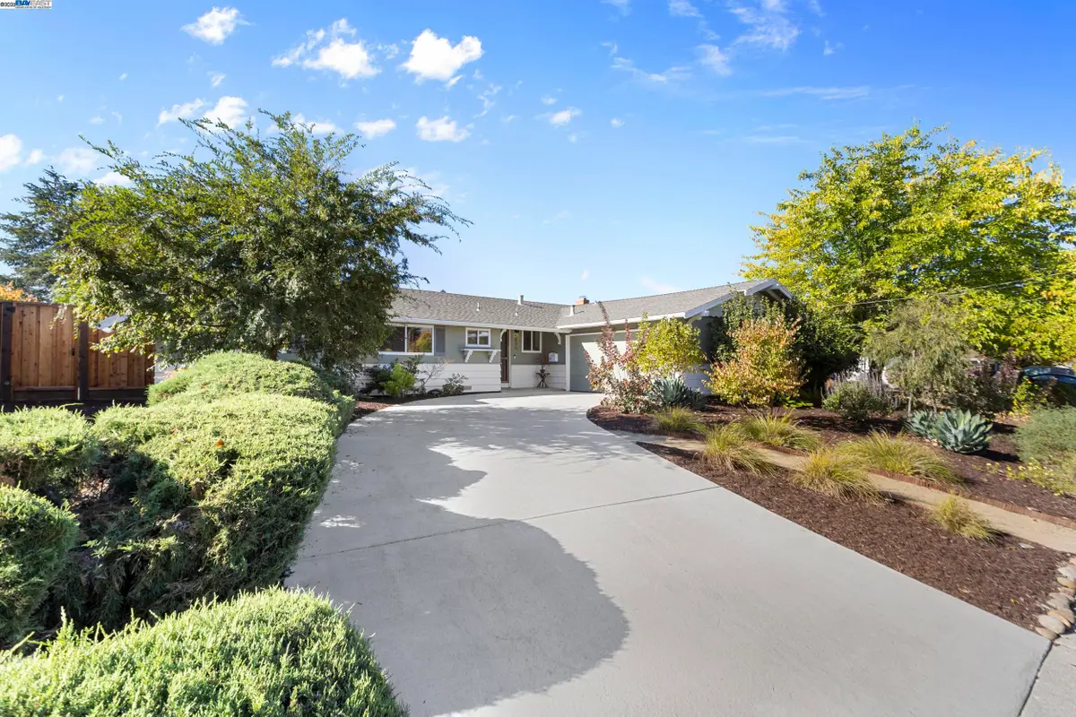 5490 Wilke Dr, Concord, CA 94521 - Image #1