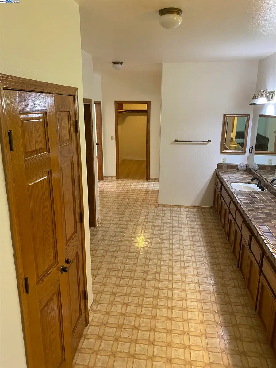 11 Foothill Lane, Pleasanton, CA 94588 - Image #2