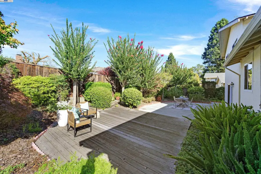 3176 Terry Ct, Castro Valley, CA 94546 - Image #2