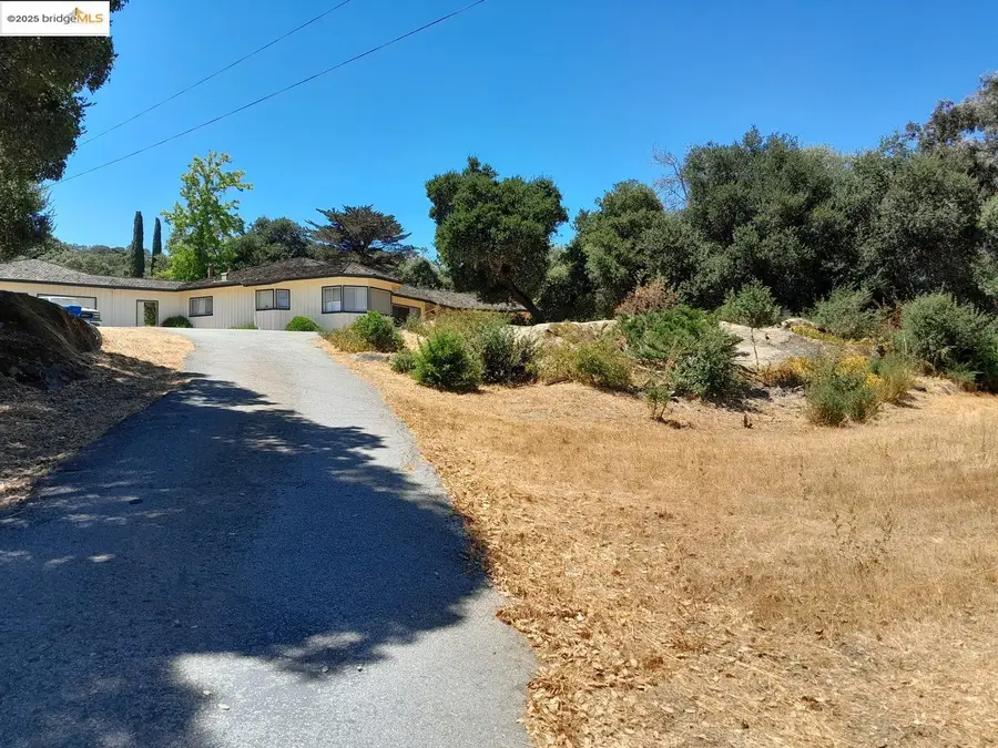 9375 Watsonville Rd, Gilroy, CA 95020 - Image #2