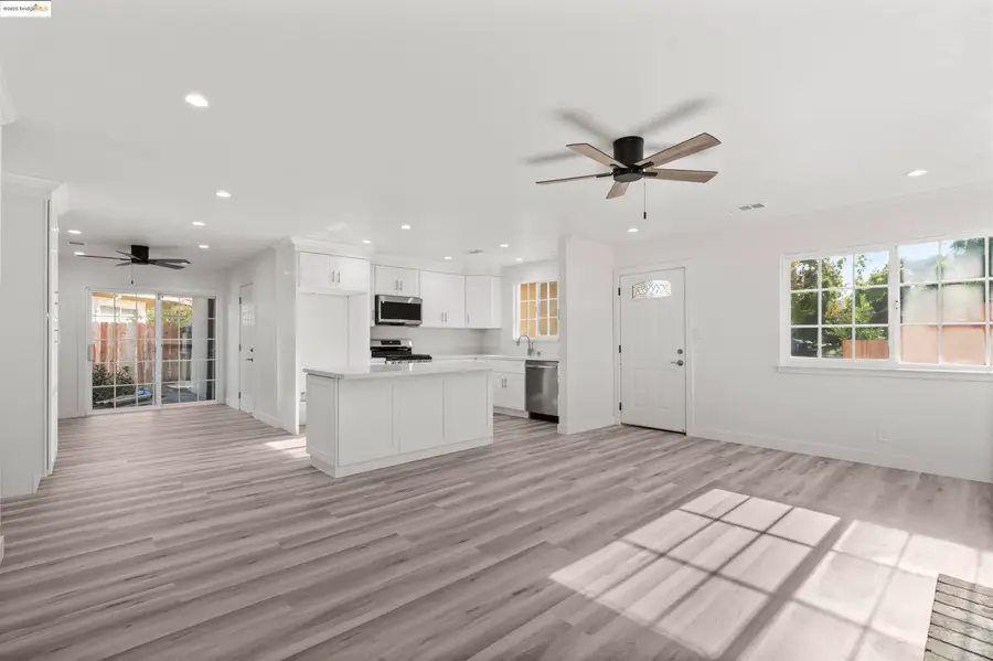 60 Riverside Ct, Bay Point, CA 94565 - Image #2