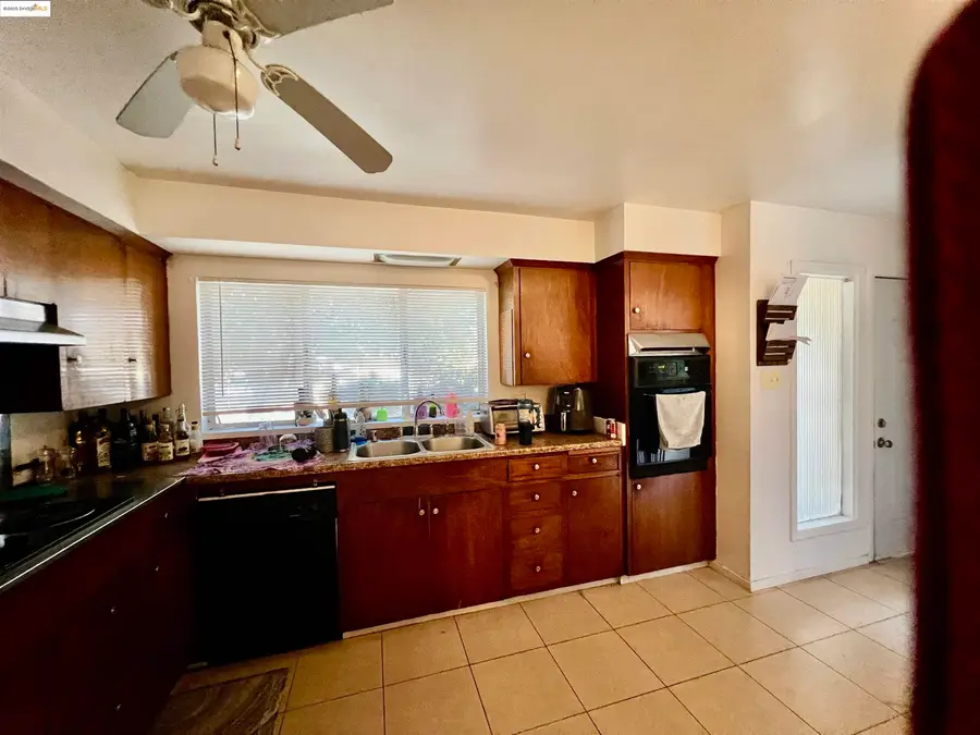 7241 Milford St, Sacramento, CA 95822 - Image #3