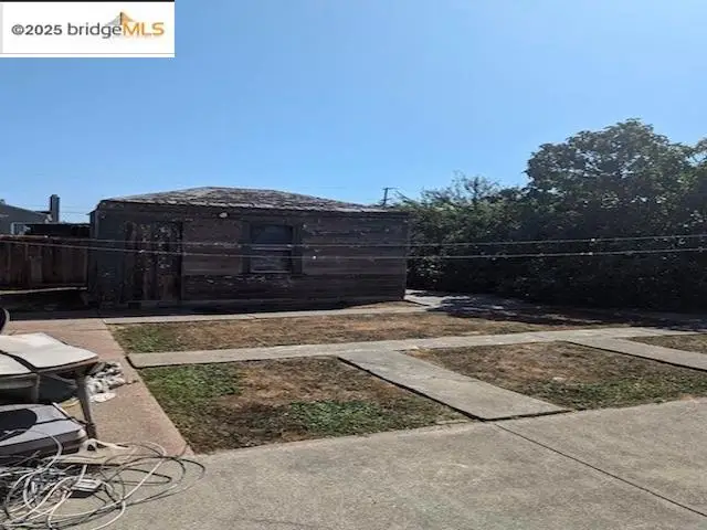 138 S 17th St, Richmond, CA 94804 - Image #2