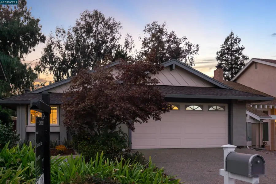 4962 Shadowfalls Dr, Martinez, CA 94553 - Image #2