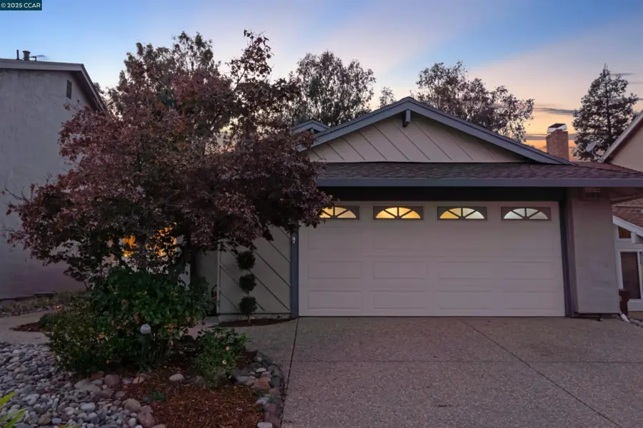 4962 Shadowfalls Dr, Martinez, CA 94553 - Image #3