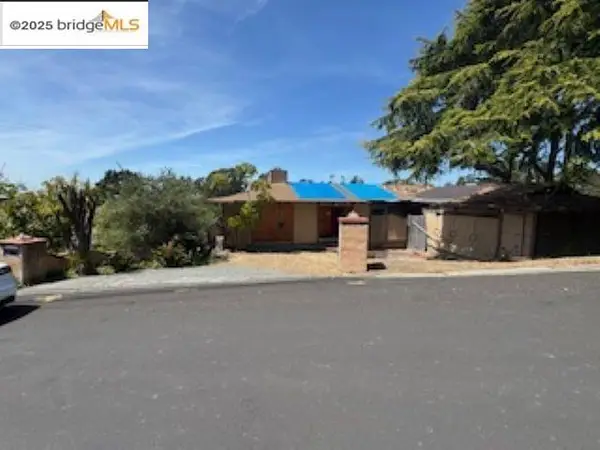 11201 Lochard Street, Oakland, CA 94605