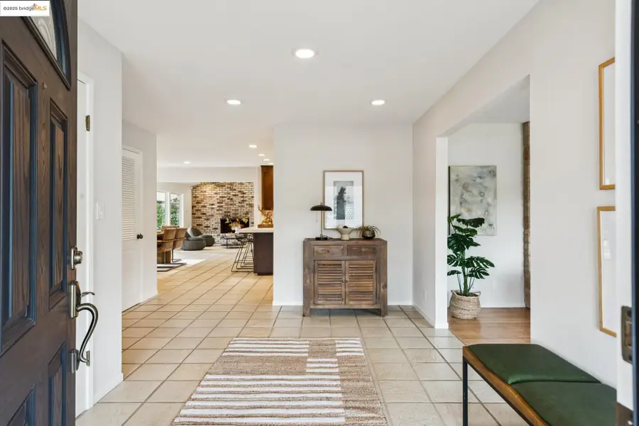 10492 Royal Oak Rd, Oakland, CA 94605 - Image #3